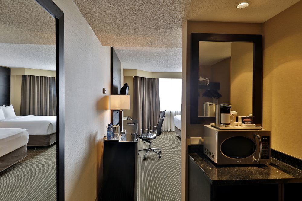 Edmonton Hotel & Convention Center 에드먼턴 외부 사진
