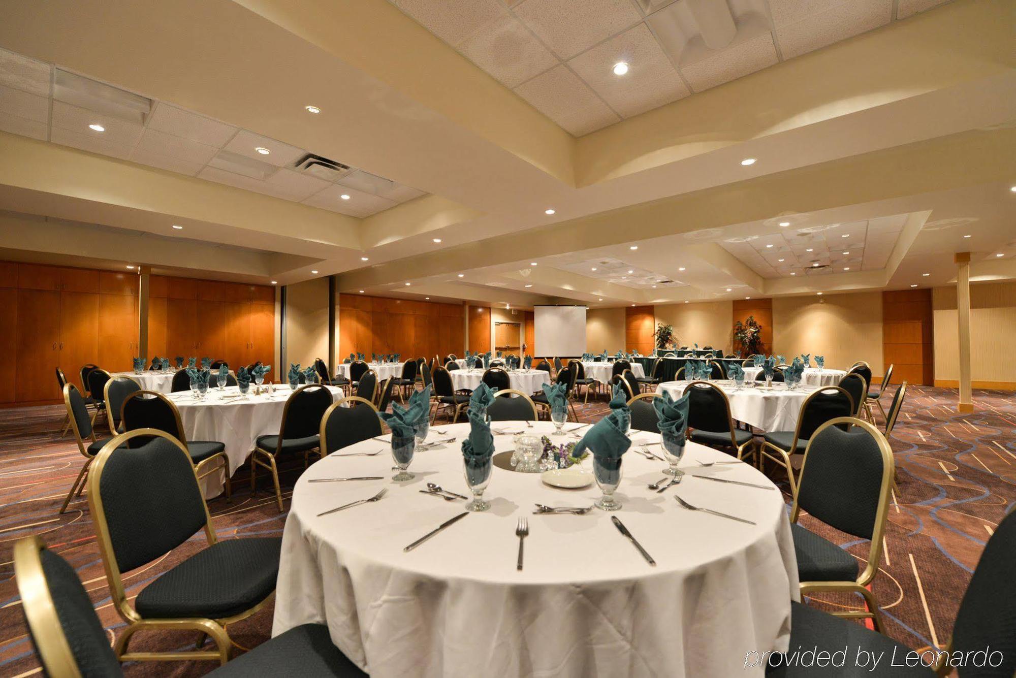 Edmonton Hotel & Convention Center 에드먼턴 외부 사진