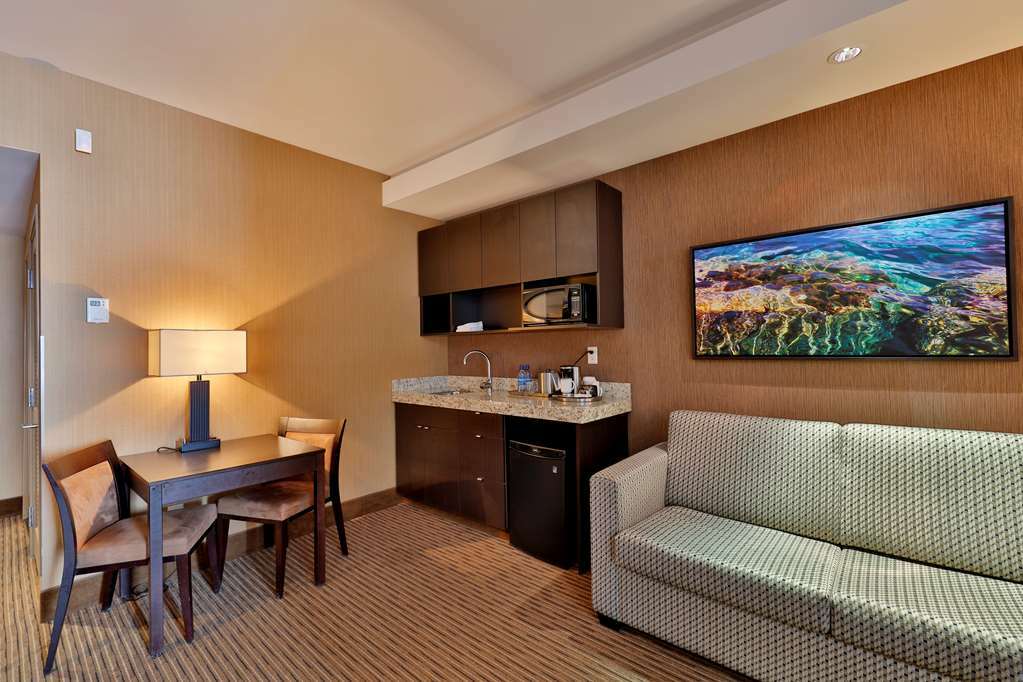 Edmonton Hotel & Convention Center 에드먼턴 객실 사진